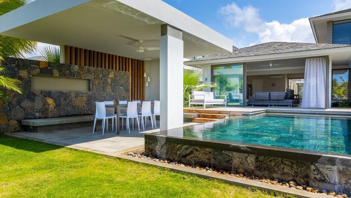 Image No.1-3 Bed Villa for sale
