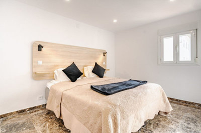 1211la-duquesamalagamiddle-floor-apartment12