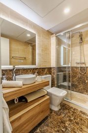 1211la-duquesamalagamiddle-floor-apartment11