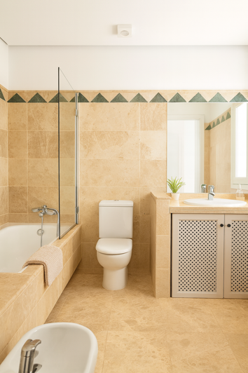 Image No.25-2 Bed Property for sale