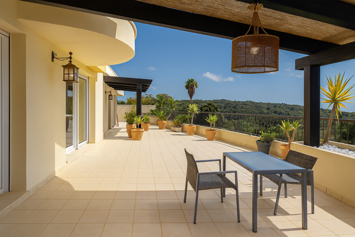 Image No.3-2 Bed Property for sale