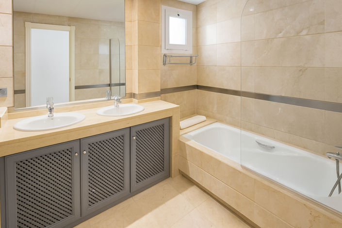 Image No.6-2 Bed Property for sale