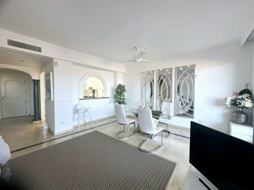 m274285la-duquesamalagatownhouse10