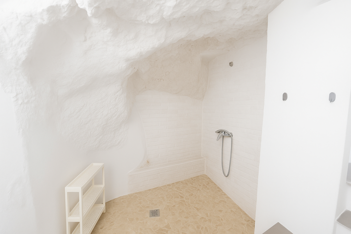 Image No.3-2 Bed Property for sale