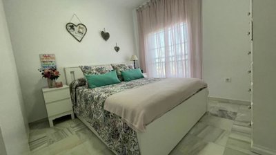rs10027manilvamalagamiddle-floor-apartment36