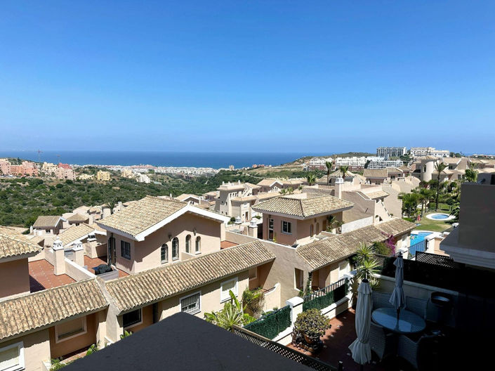 Image No.17-3 Bed Property for sale