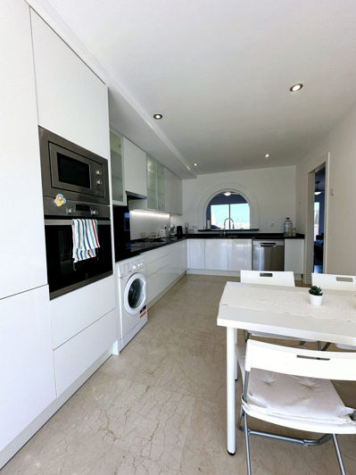 Image No.5-3 Bed Property for sale