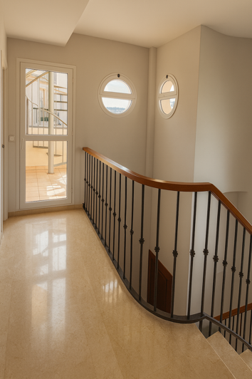 Image No.32-3 Bed Property for sale