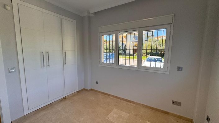 Image No.7-3 Bed Property for sale