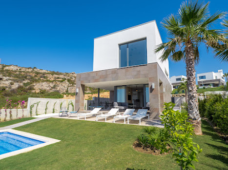 Image No.1-Propriété de 4 chambres à vendre à La Duquesa