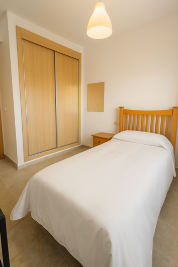 Image No.7-2 Bed Property for sale