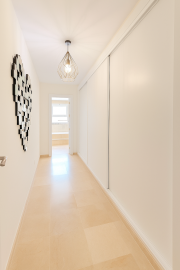 Modern-Hallway-with-Heart-Shaped-Mirror
