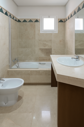 Image No.19-3 Bed Property for sale