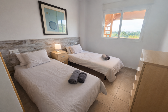 Image No.11-2 Bed Property for sale