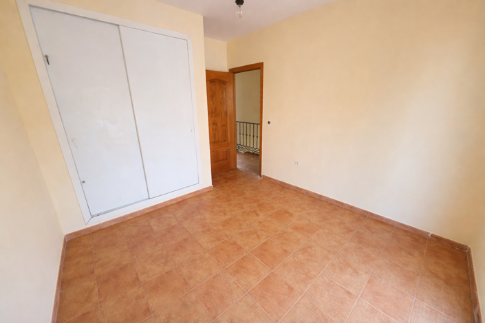 Image No.11-4 Bed Property for sale