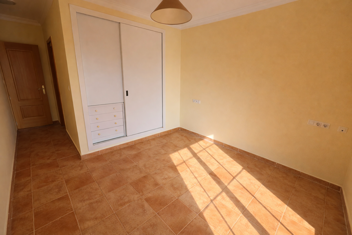 Image No.18-4 Bed Property for sale