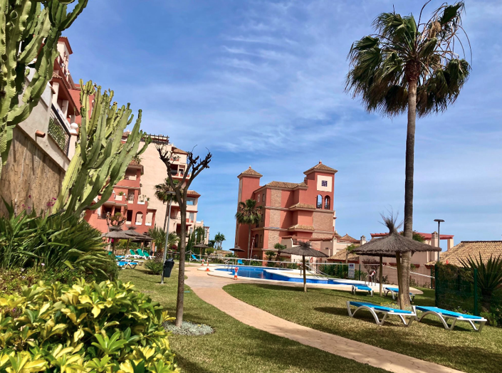 Image No.6-3 Bed Property for sale