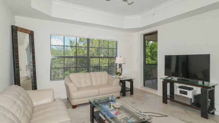 Image No.10-3 Bed Condo for sale