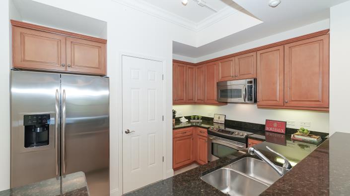 Image No.15-3 Bed Condo for sale