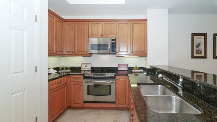 Image No.16-3 Bed Condo for sale