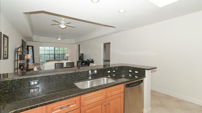 Image No.17-3 Bed Condo for sale