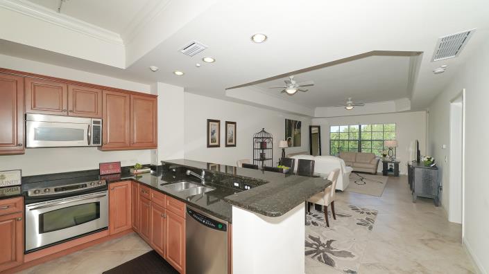 Image No.18-3 Bed Condo for sale