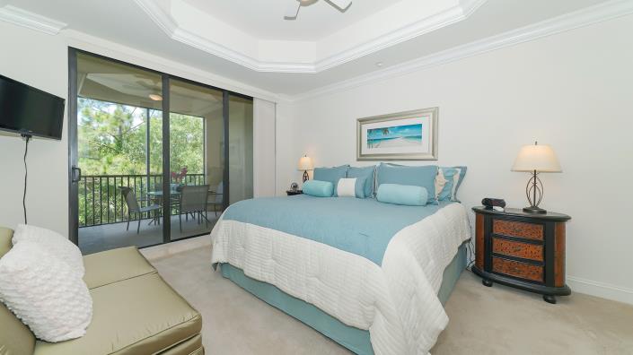 Image No.21-3 Bed Condo for sale