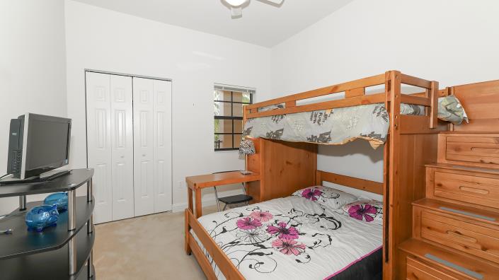 Image No.26-3 Bed Condo for sale