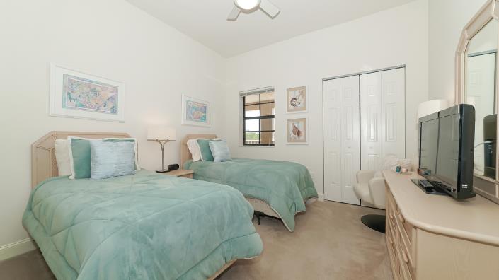 Image No.28-3 Bed Condo for sale