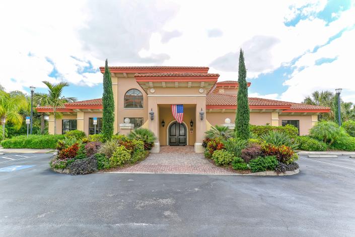 Image No.43-3 Bed Condo for sale