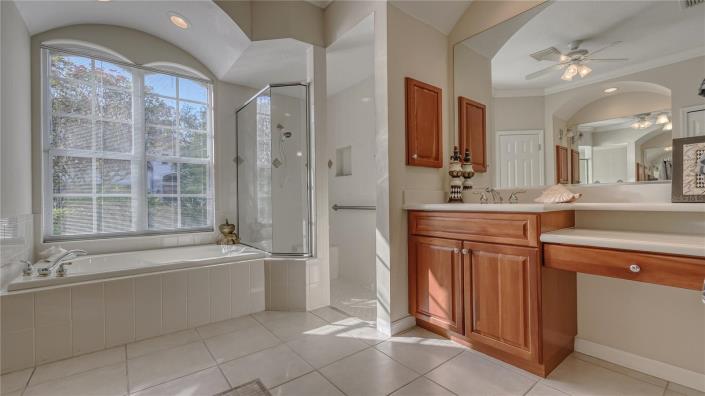 Image No.7-4 Bed House for sale