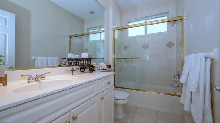 Image No.13-4 Bed House for sale