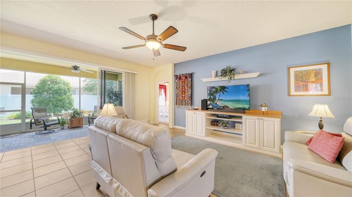 Image No.18-3 Bed House for sale