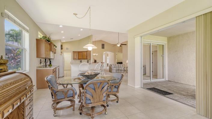 Image No.8-3 Bed House for sale