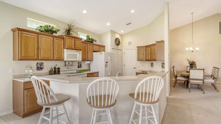 Image No.10-3 Bed House for sale