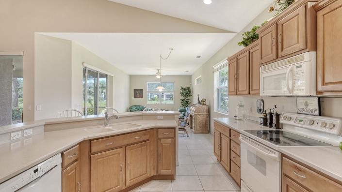 Image No.13-3 Bed House for sale