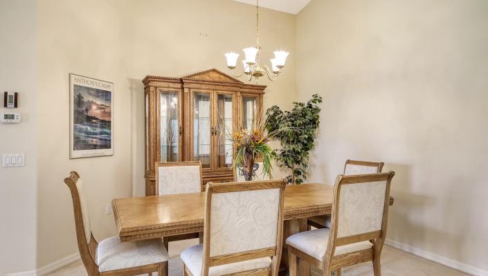 Image No.18-3 Bed House for sale