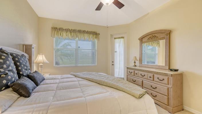 Image No.22-3 Bed House for sale