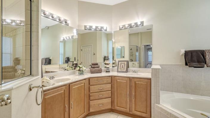 Image No.26-3 Bed House for sale