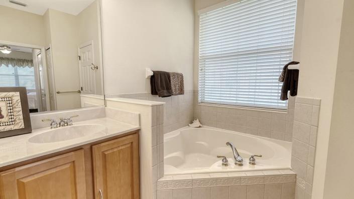 Image No.27-3 Bed House for sale