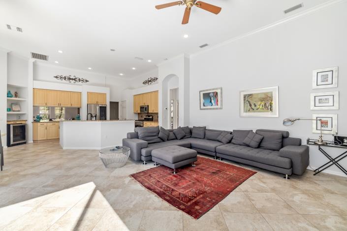 Image No.26-4 Bed House for sale