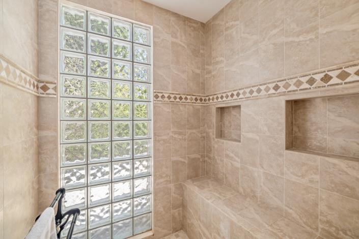 Image No.46-4 Bed House for sale