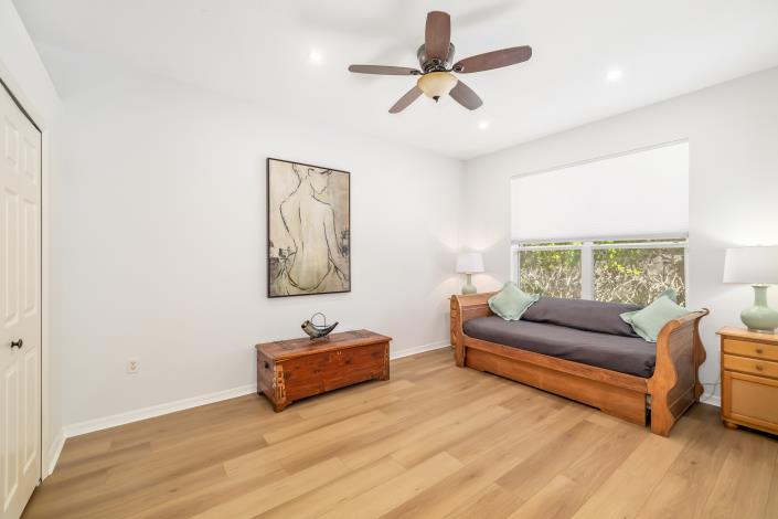 Image No.48-4 Bed House for sale