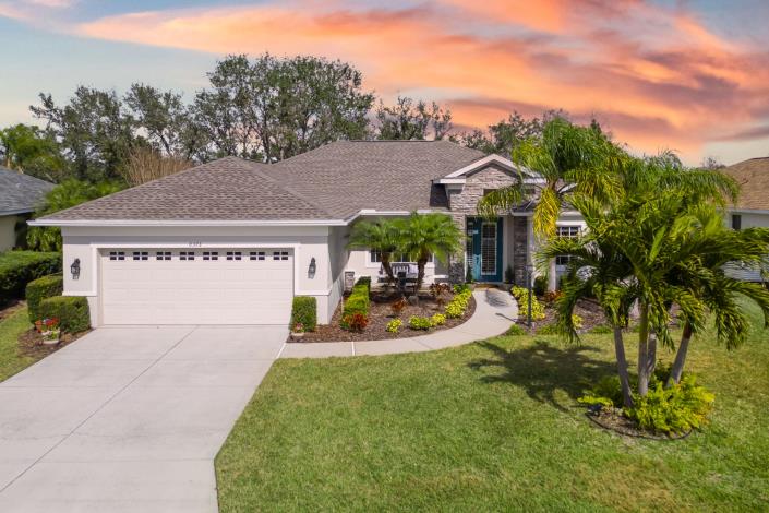 Image No.1-Maison de 4 chambres à vendre à Lakewood Ranch