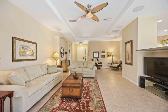 Image No.4-2 Bed House for sale