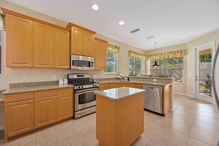 Image No.7-2 Bed House for sale