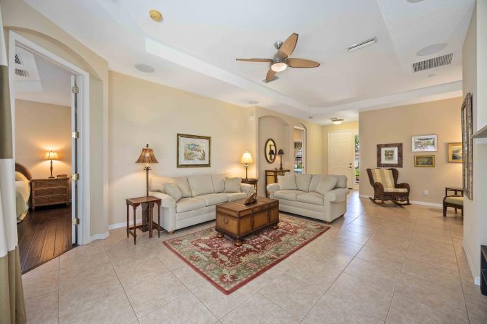 Image No.14-2 Bed House for sale