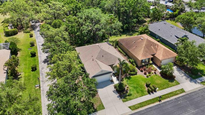 Image No.25-2 Bed House for sale