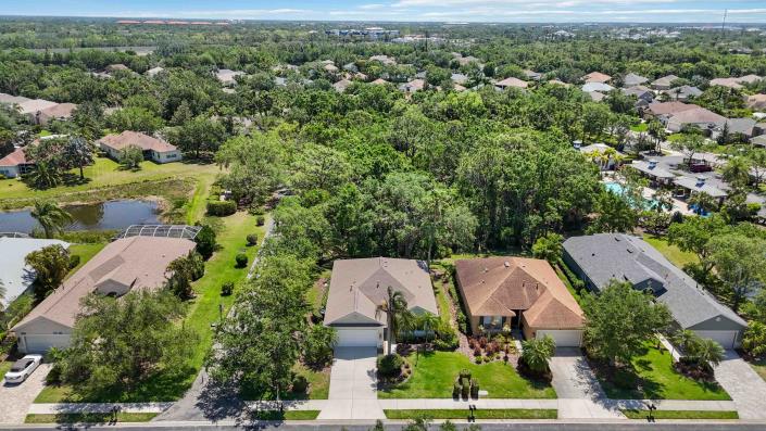 Image No.29-2 Bed House for sale