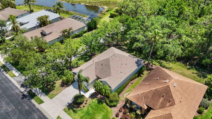 Image No.32-2 Bed House for sale